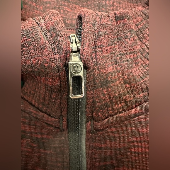 Lululemon Performance Long Sleeve Red Black Stretch 1/4 Zip Pull Over Top - Picture 5 of 6